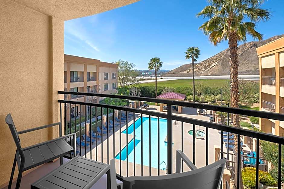 Courtyard by Marriott Santa Clarita Valencia