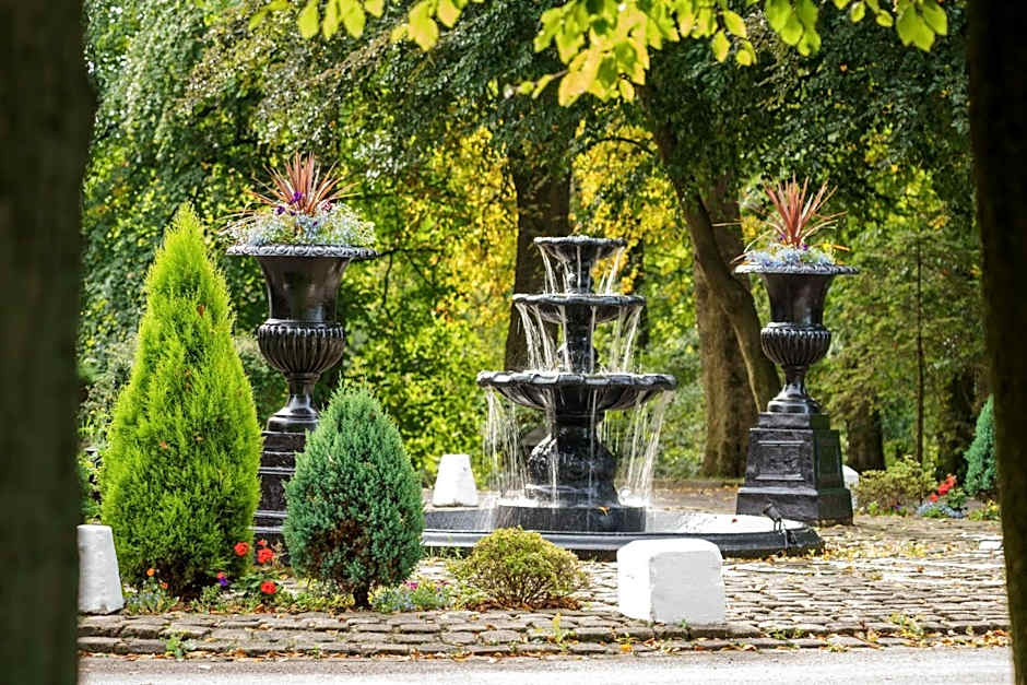 Macdonald Kilhey Court Hotel