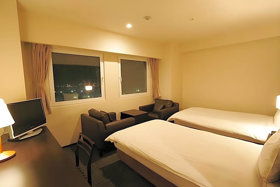 Green Rich Hotel Tosu Ekimae