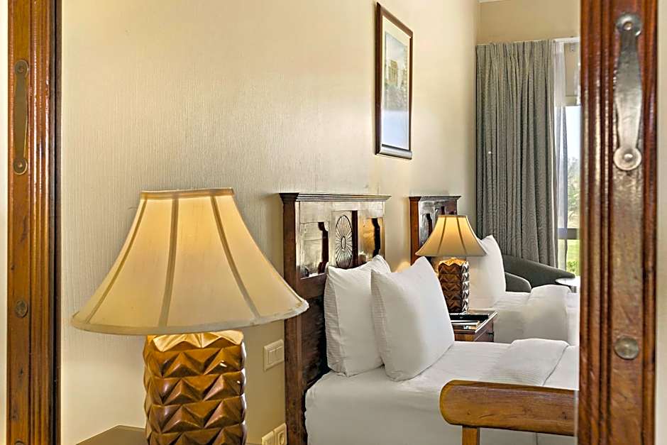 Al Hamra Village Hotel