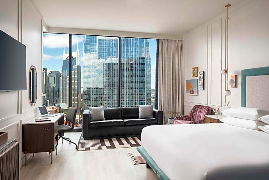Photo 1 of 5 of Studio 1 King Bed, City View