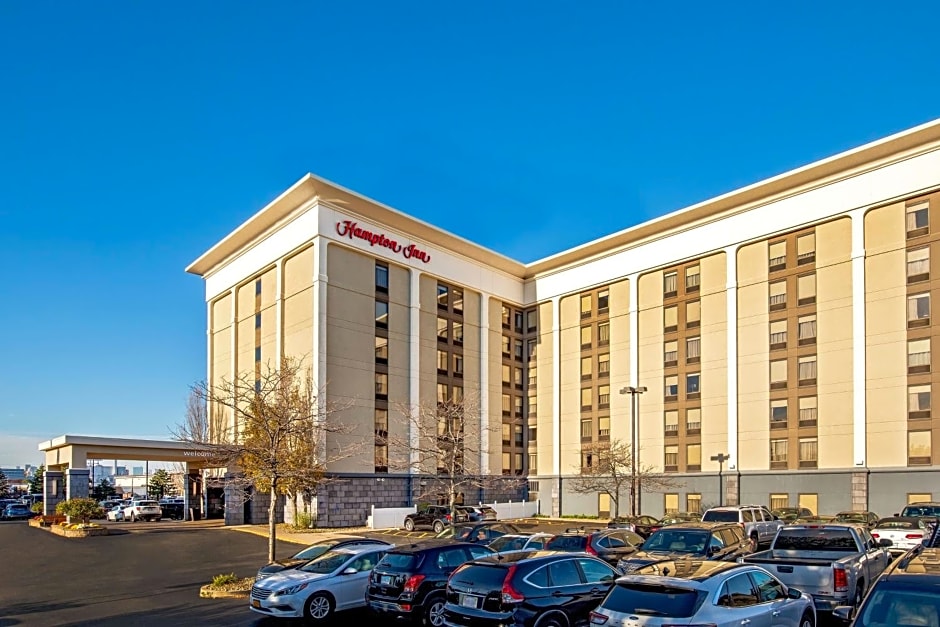 Hampton Inn By Hilton Boston-Logan Airport