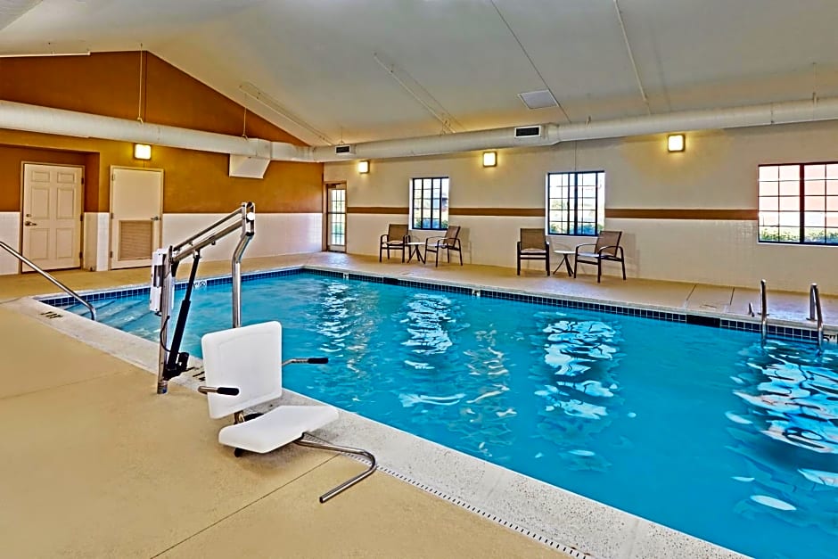 Staybridge Suites Glenview By IHG
