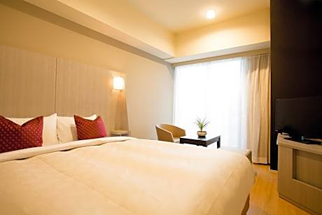 Superior Double Room with Balcony - Non-Smoking
