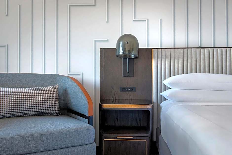 Photo 1 of 21 of 1 King Bed, Concierge Level
