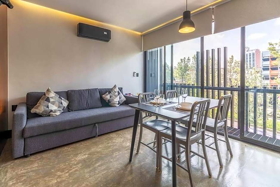 L203 New studio apt 1Bdrm 1bath AC Rooftop