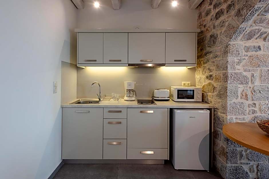 Sampatiki Suites & Spa - Luxury Seaview Suites - Opened 2024