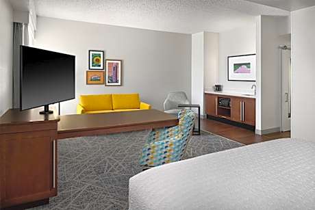 King Studio Suite with Sofa Bed - Non-Smoking