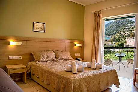 Economy Double Room with Partial Sea View