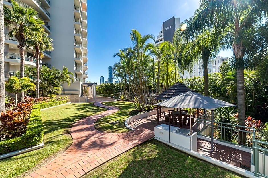 Meriton On Main Beach