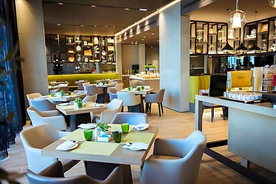Centro Mada Amman by Rotana
