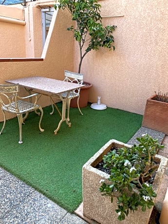 Triple Room with Patio View and Terrace