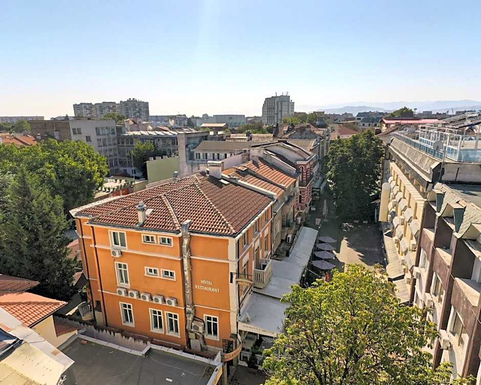 Primavera 2 Hotel