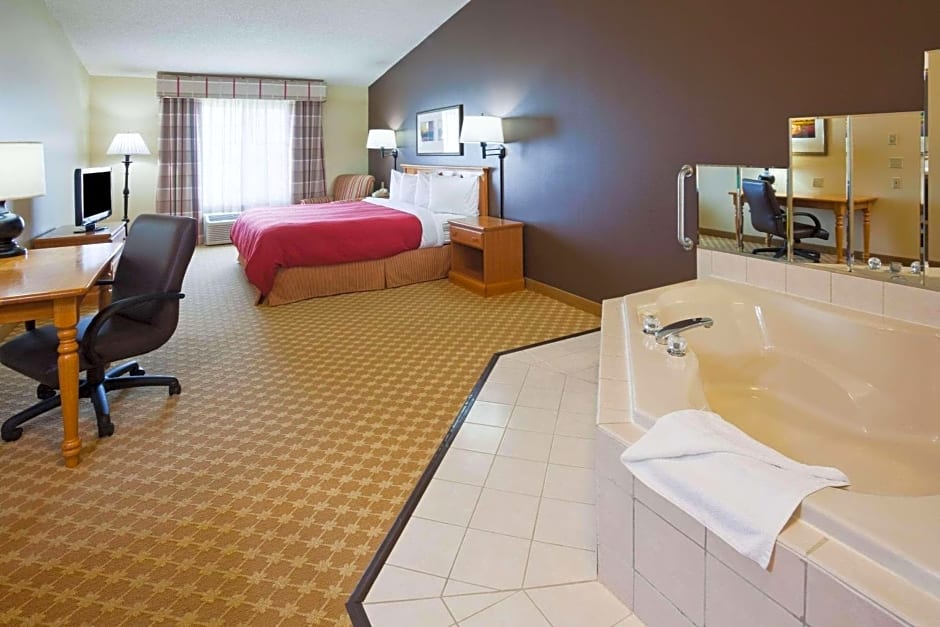 Country Inn & Suites by Radisson, Watertown, SD