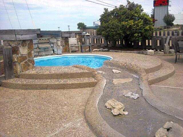 Quail's Nest Inn & Suites