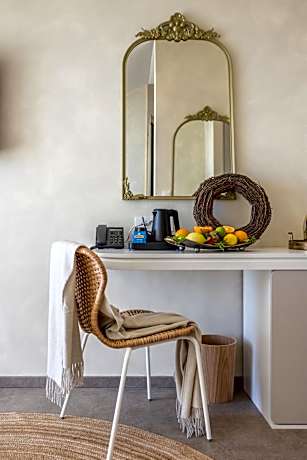 Deluxe Double Room with Balcony and Sea View