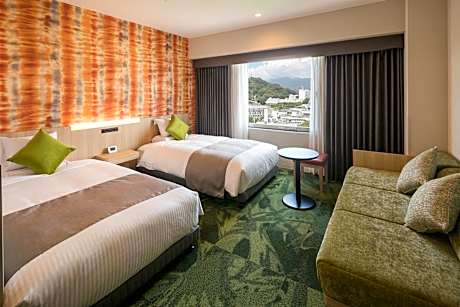 Comfort Twin Room B with Castle View - Non-Smoking