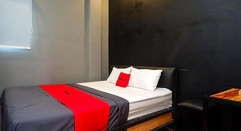 RedDoorz @ Jalan Raya Baturaden 2