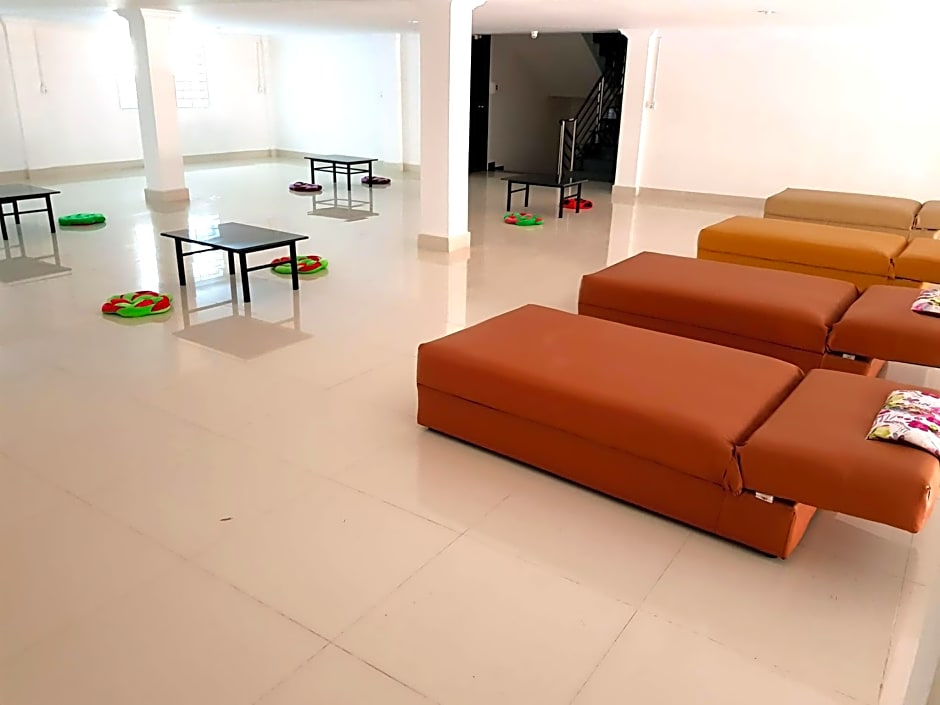 Lucky hostel and guesthouse