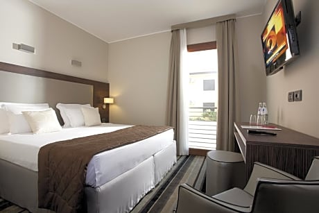 1 KING BED,NSMK,SUPERIOR