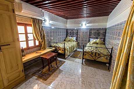 Twin Room with Bathroom