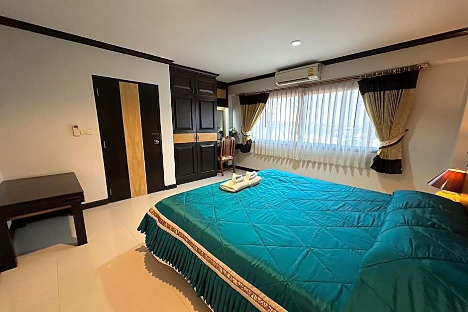 Chiangrai Grand Room Hotel
