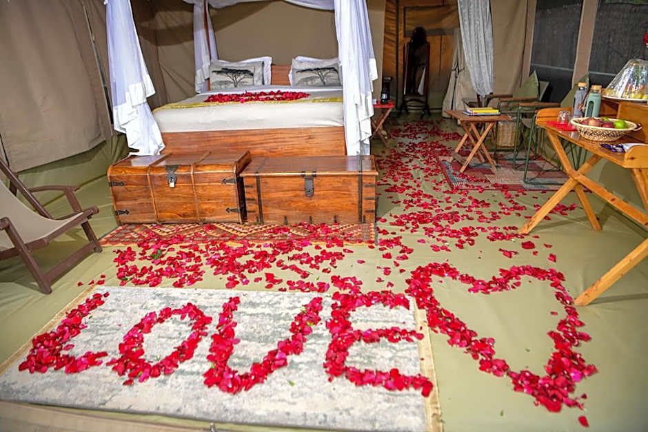 Oldarpoi Wageni Camps