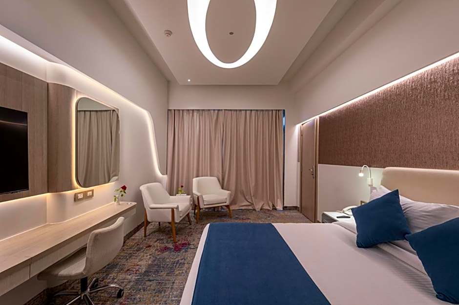 Crowne Plaza Alexandria Mirage by IHG