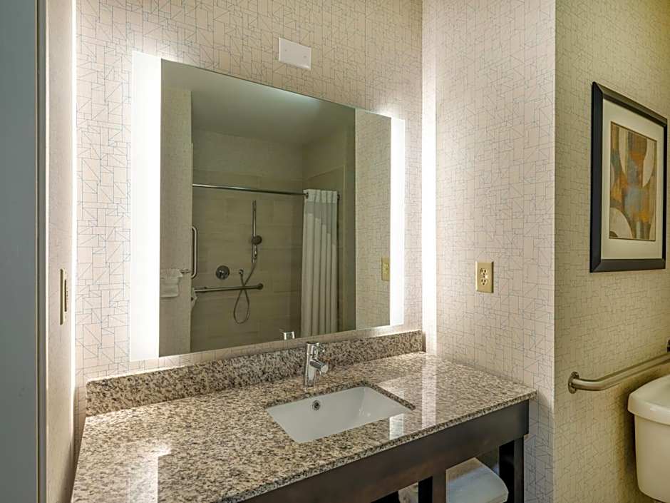 Holiday Inn Express Gas City By IHG