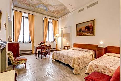 Double or Twin Room with Private External Bathroom