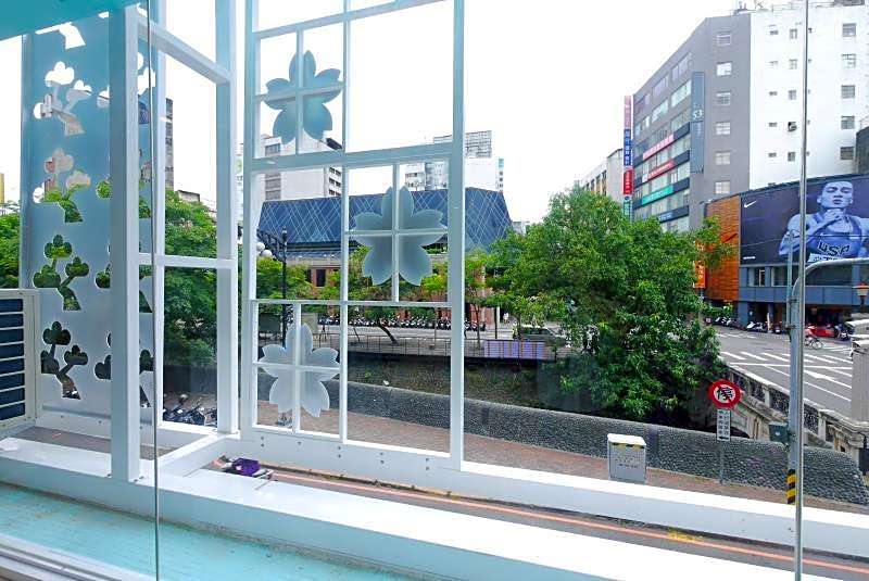 Shin Sei Bashi Hotel