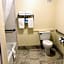 Days Inn & Suites by Wyndham Navarre - near Beaches/Hurlburt
