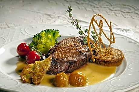 Château des Monthairons Hôtel Restaurant GastroMaison Spa privatif