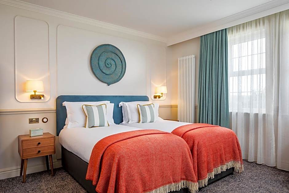 The White Horses by Everly Hotels Collection