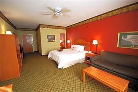 Hampton Inn By Hilton Laplace