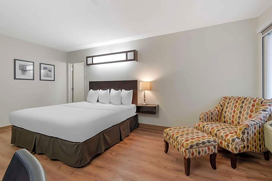 Villa Inn & Suites, SureStay Collection by Best Western