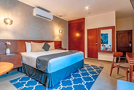 Deluxe Suite