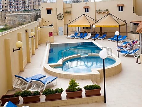 Mavina Hotel & Apartments
