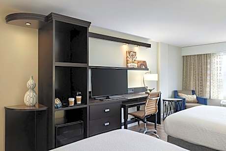 Room, 2 Queen Beds, Balcony