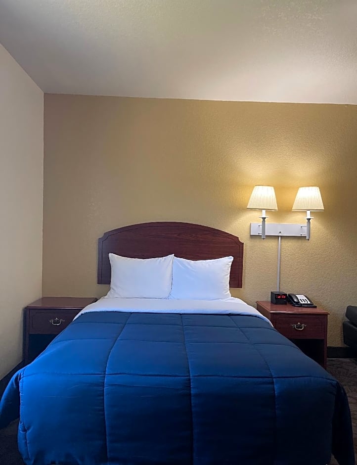 Candlelight Inn Suites Hwy 69 near McAlester