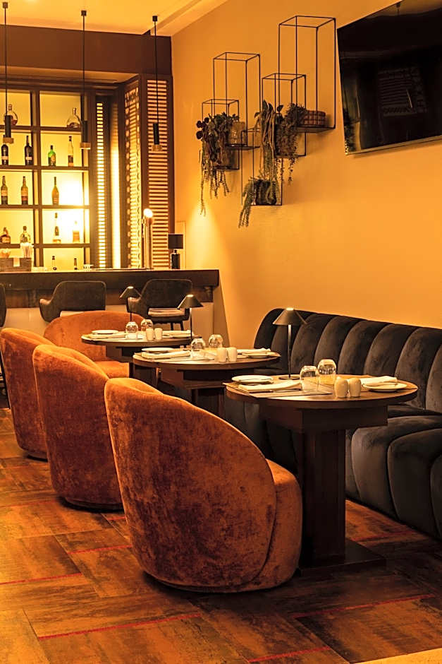 Real Marina Hotel & Spa