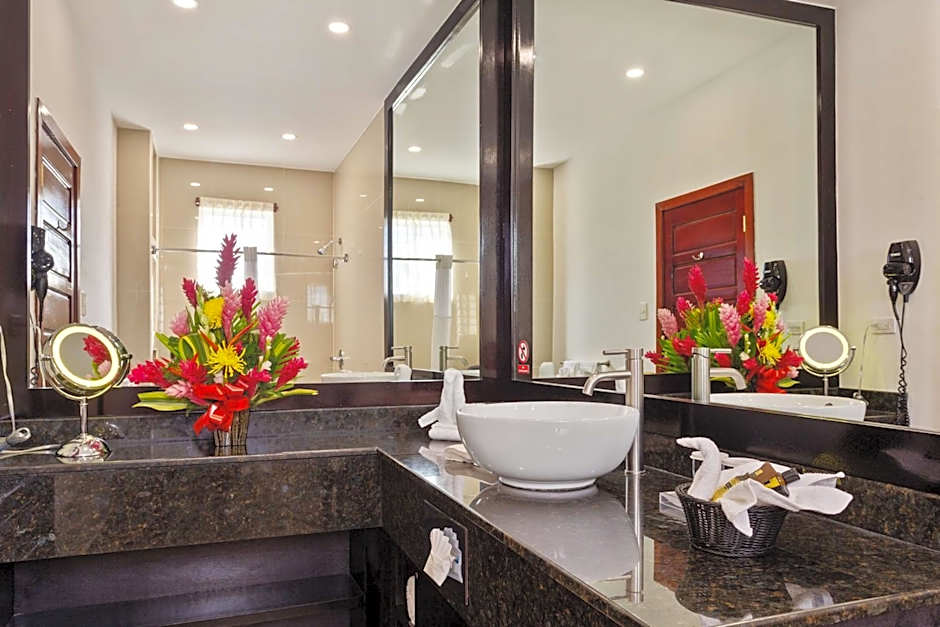 Best Western Plus Belize Biltmore Plaza