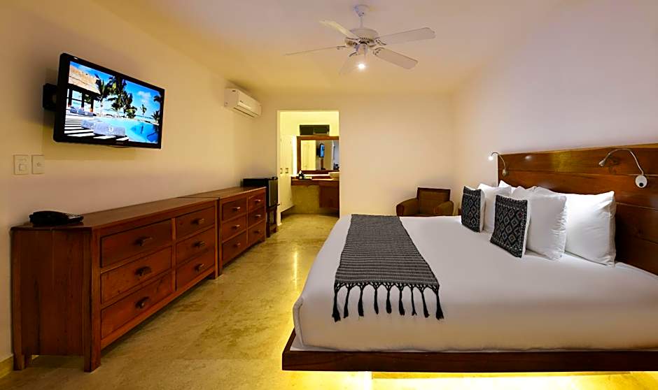 Casa del Jaguar Beach Hotel