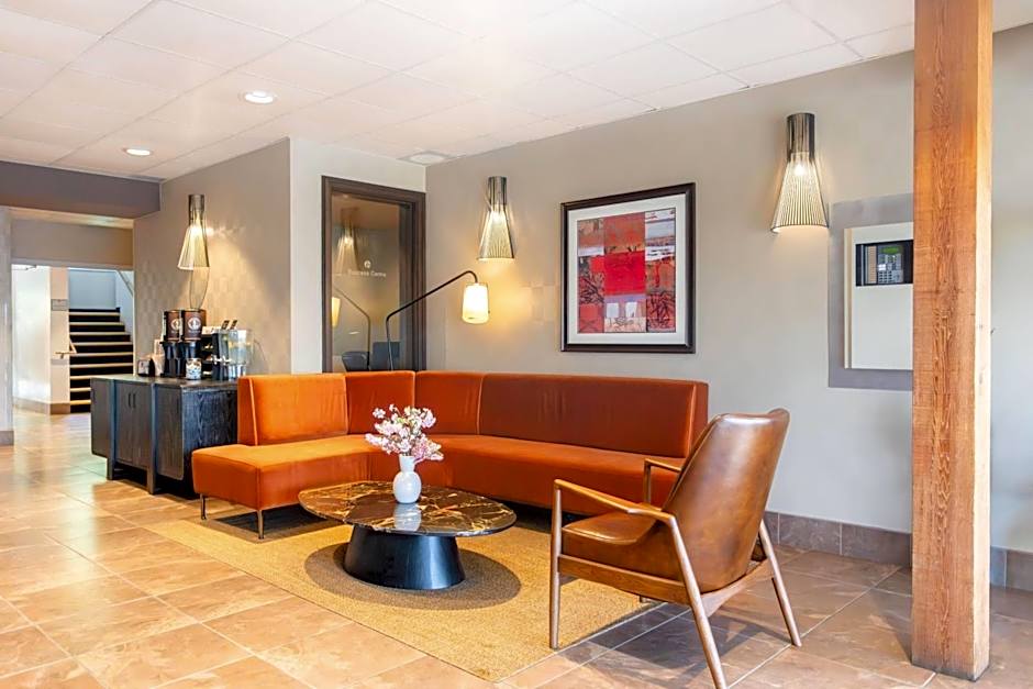 Ramada by Wyndham Surrey/Langley
