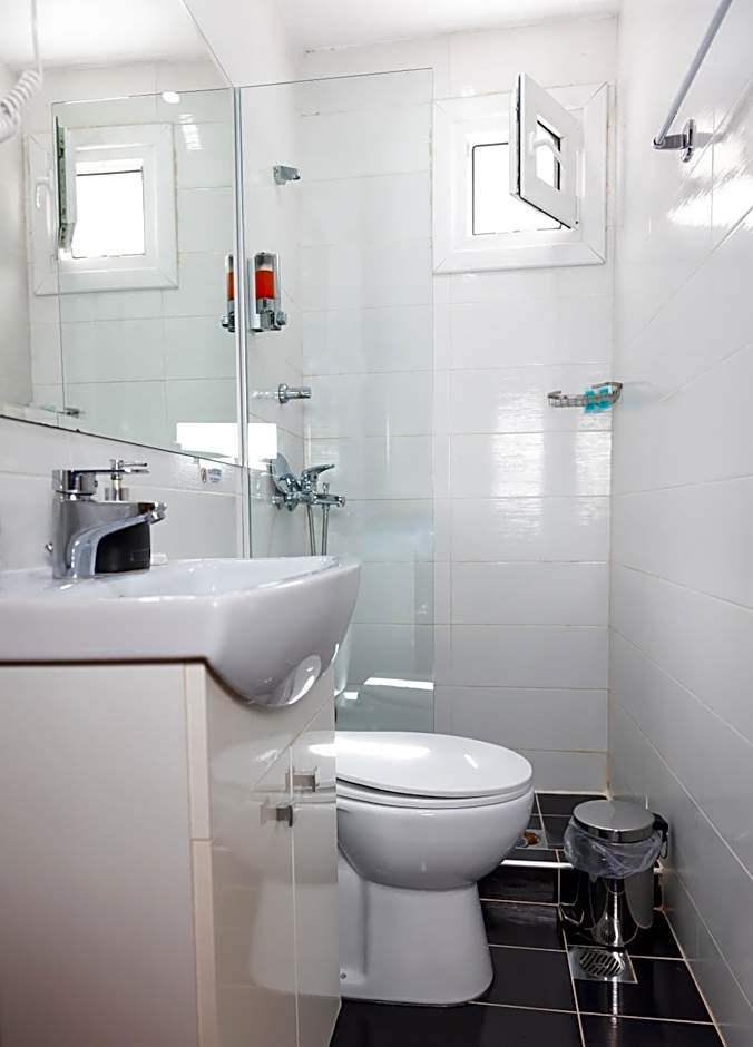 City Plaza Apartments & Rooms