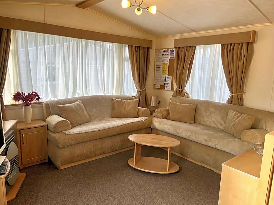 Red Deer Village Holiday Park - 3 Bedroom, Self Catering Static Caravan