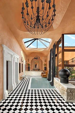 Stoes Boutique Hotel