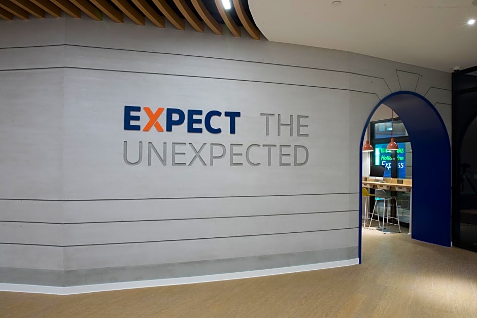 HOLIDAY INN EXPRESS Shanghai Tourism Zone