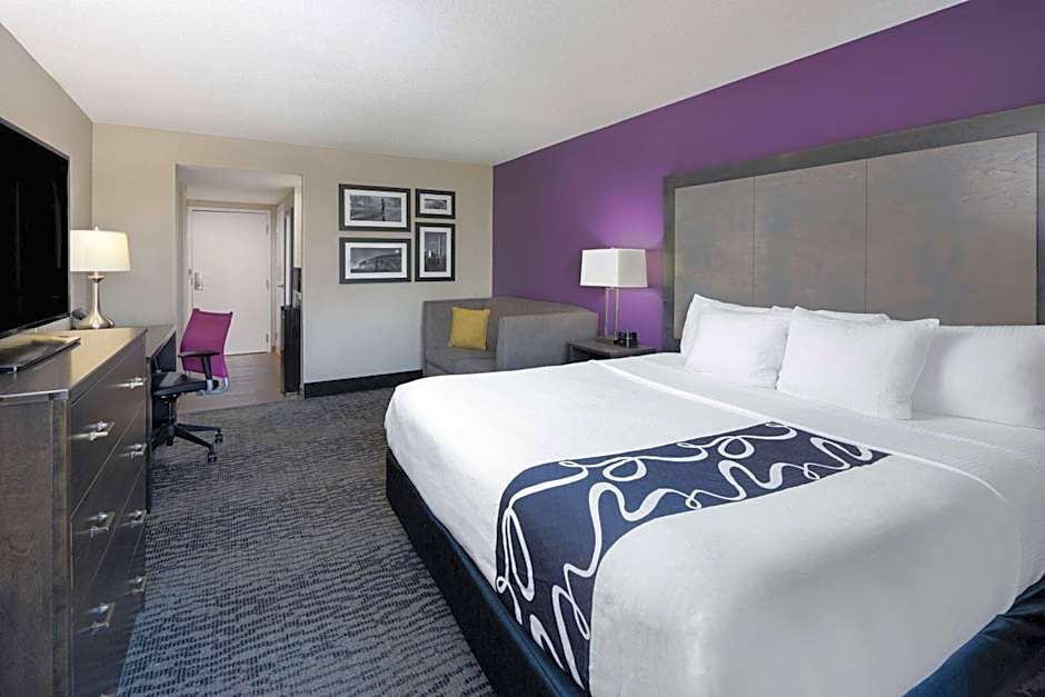 La Quinta Inn & Suites by Wyndham Kennesaw