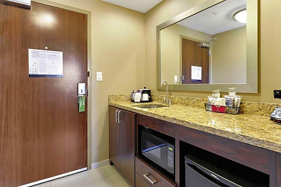 Hampton Inn By Hilton & Suites Gulfport